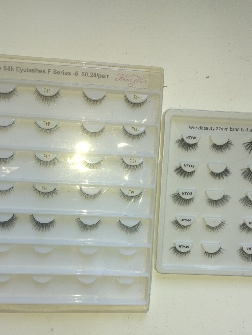 Silk False Eyelash Tray Set in Black 20 Pairs